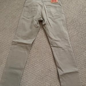 Levis